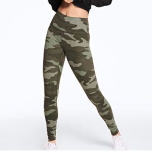 Pink by Victoria Secret Women’s Ultimate Leggings Camo - XS NEW WITH TAGS